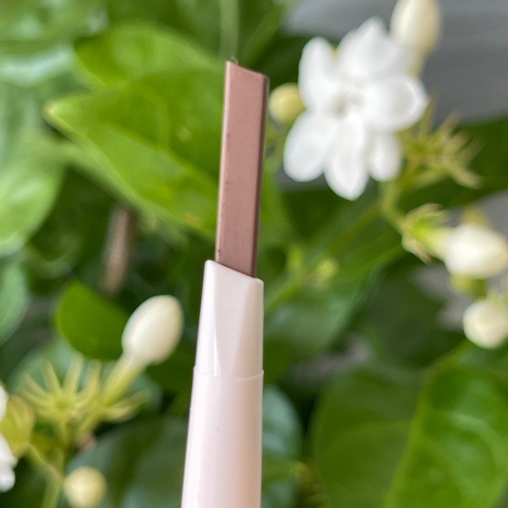 RARE BEAUTY By Selena Gomez Brow Harmony Pencil & Gel in “Rich Taupe”